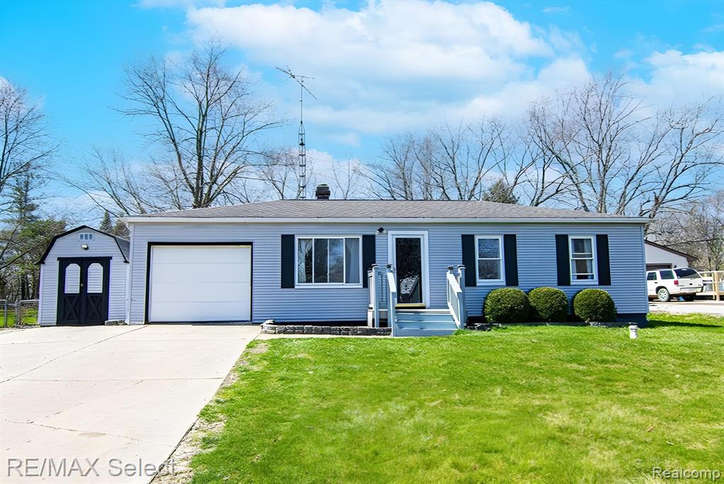 1418 Houston Drive, Swartz Creek, MI 48473 — front exterior