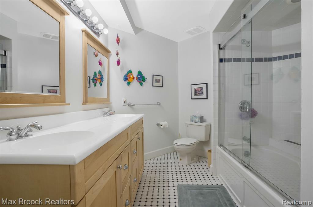 4358 YALE CT, Bloomfield Hills, MI 48302 — Photo 27