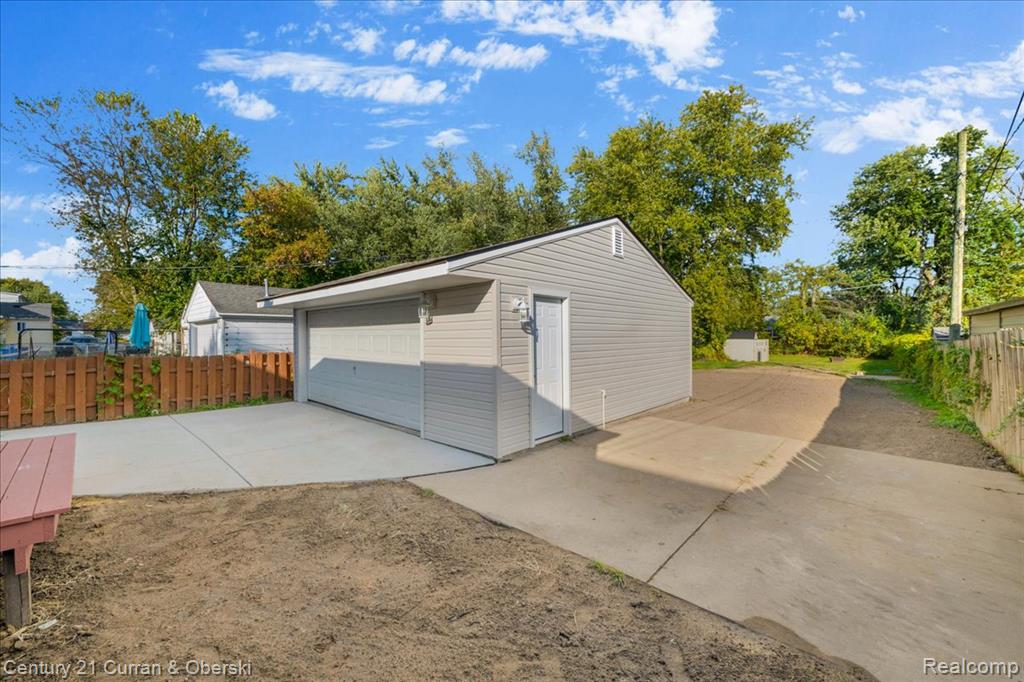 4191 Grindley Park Street, Dearborn Heights, MI 48125 — Photo 28