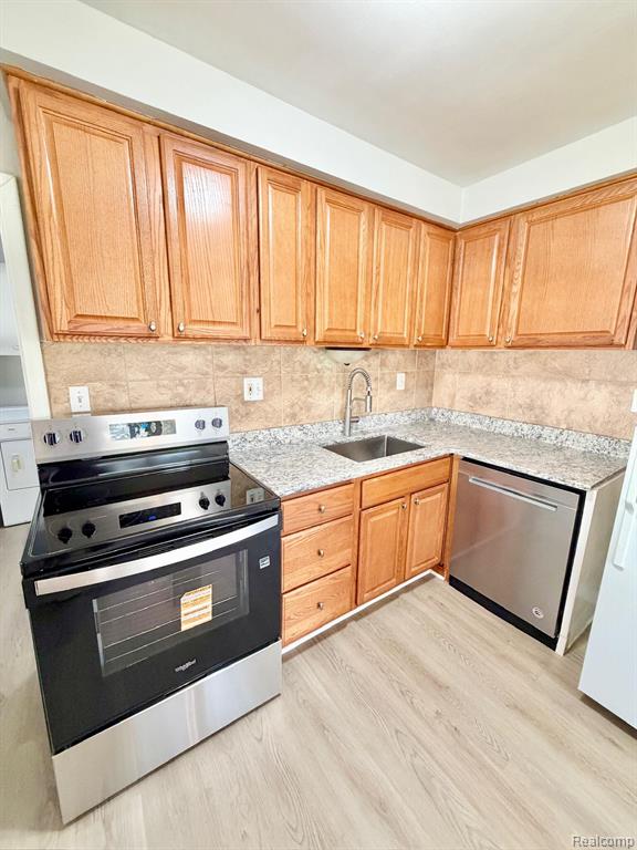 7242 Gerald Avenue, Warren, MI 48092 — Photo 5