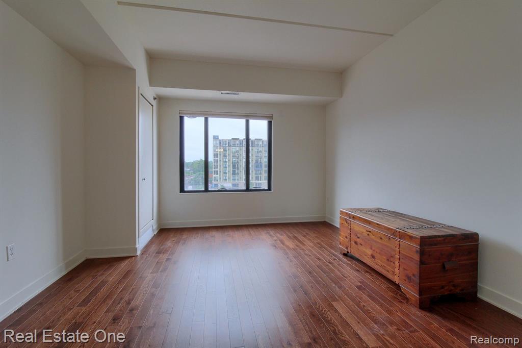 111 N ASHLEY Street, 403, Ann Arbor, MI 48104 — Photo 17