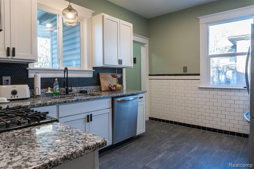 73 TENNYSON Street, Highland Park, MI 48203 — Photo 14