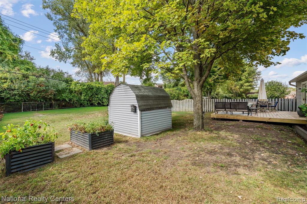 24320 Westpointe Street, Brownstown, MI 48183 — Photo 31