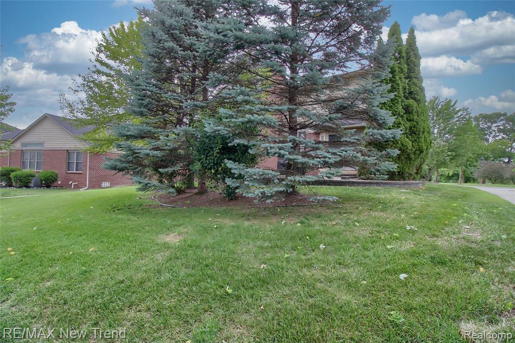 41672 Clemens Circle, Novi, MI 48377 — Photo 47