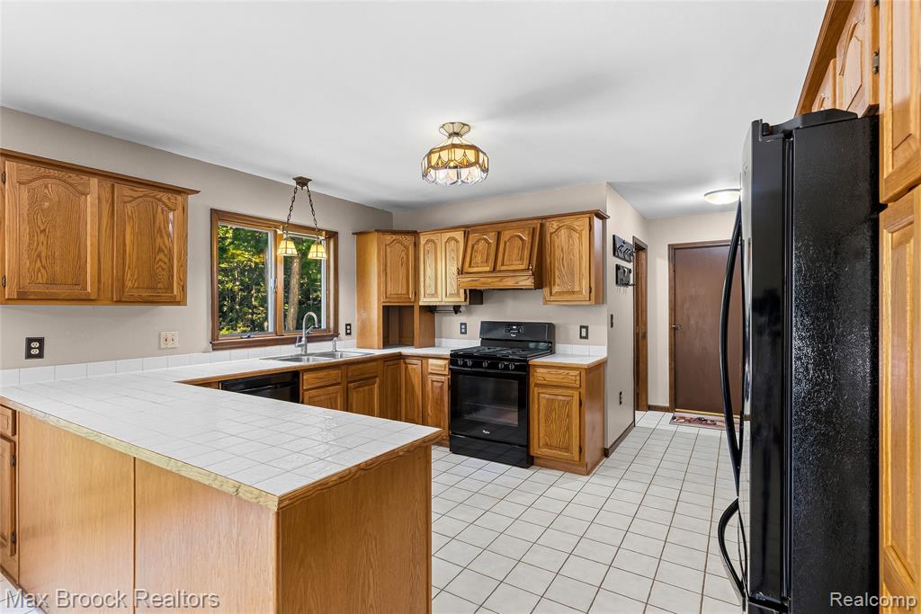 892 W Barnes Lake Road, Columbiaville, MI 48421 — Photo 27