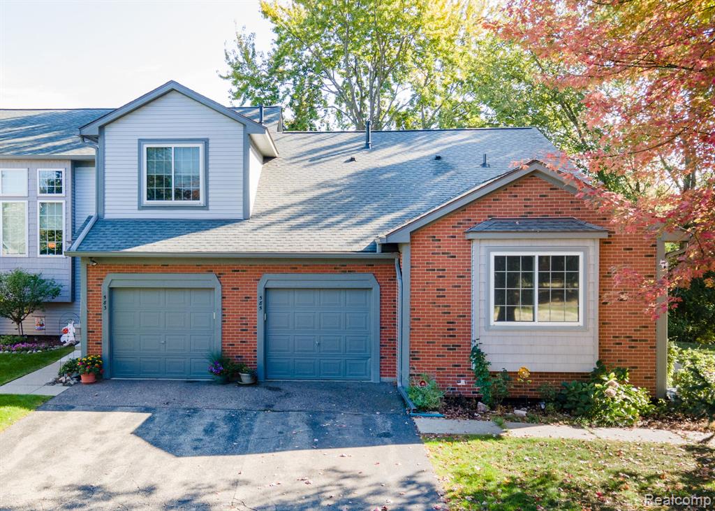 585 Winwood Circle, Walled Lake, MI 48390 — front exterior