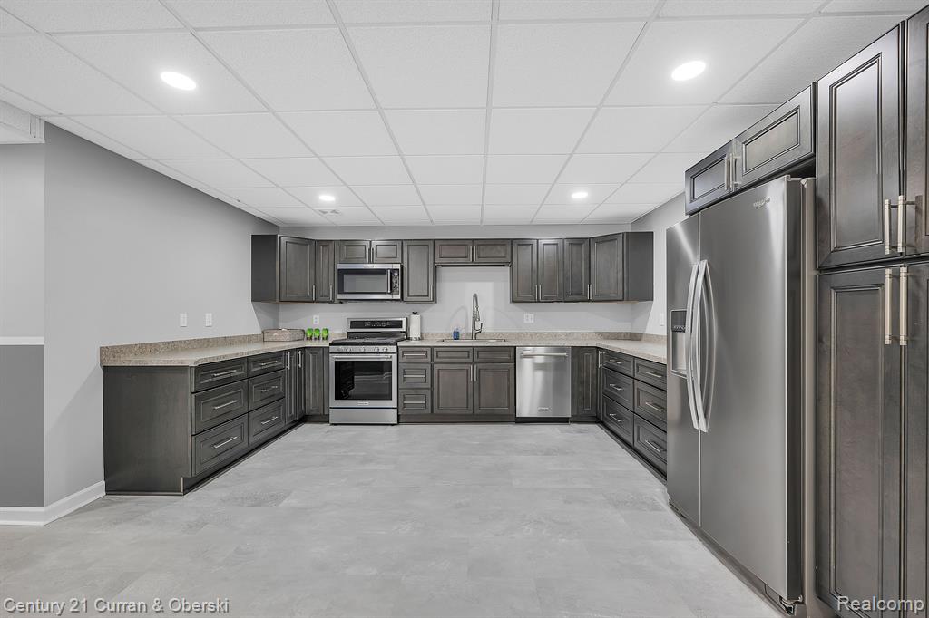49251 STANTON, Canton, MI 48188 — Photo 40
