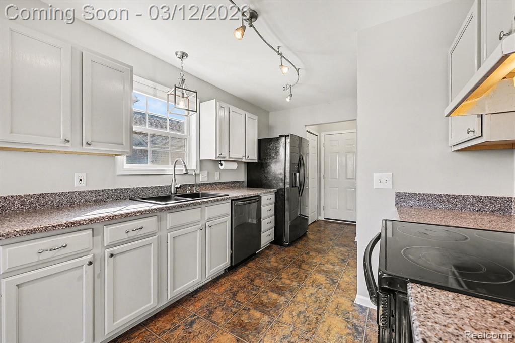 755 1st Street, Fenton, MI 48430 — Photo 4