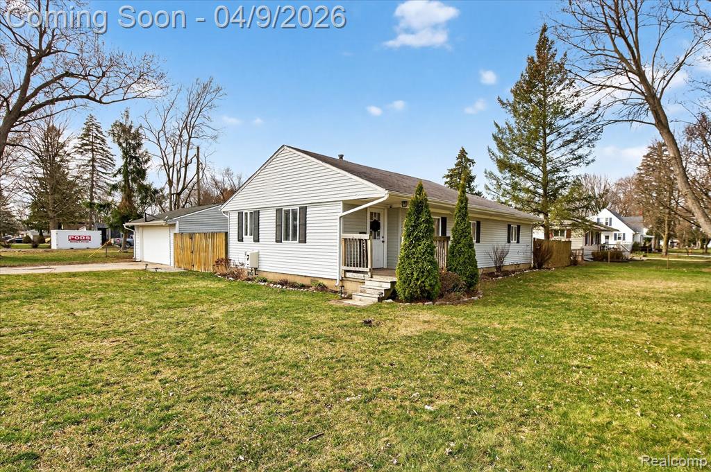 3315 Warringham Avenue, Waterford, MI 48329 — Photo 38