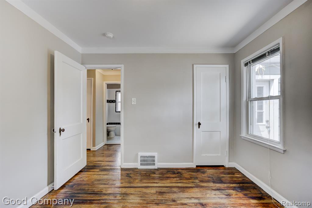 830 W HAZELHURST Street, Ferndale, MI 48220 — Photo 21