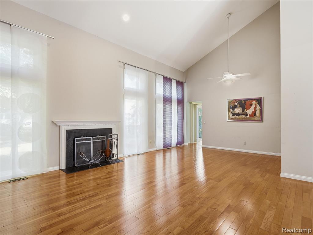 42647 Wimbleton Way, Novi, MI — Photo 2