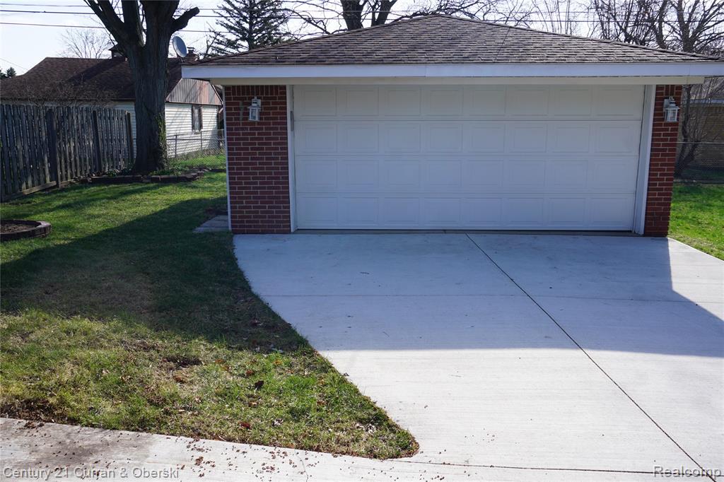 7518 Highview Street, Dearborn Heights, MI 48127 — Photo 3