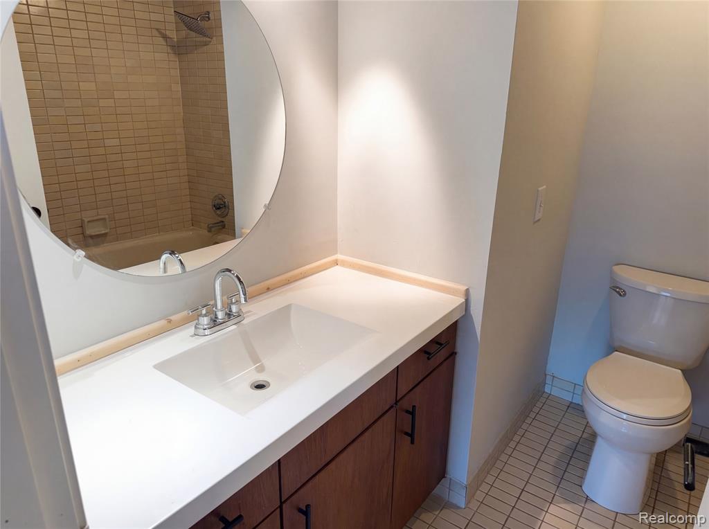 4442 Rolling Pine Drive, West Bloomfield, MI 48323 — Photo 24