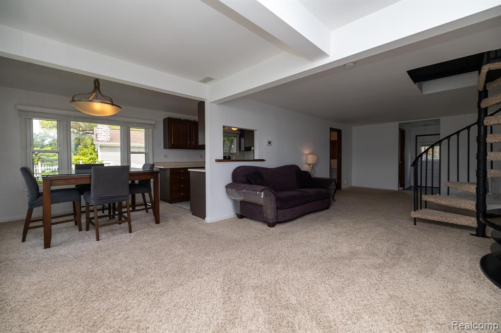 8691 Cooley Lake Road, Commerce Twp, MI 48382 — Photo 7