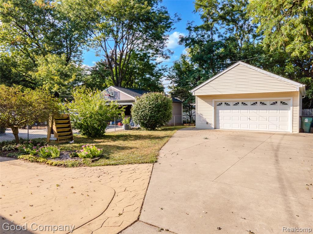 501 E Sunnybrook Drive, Royal Oak, MI 48073 — Photo 41