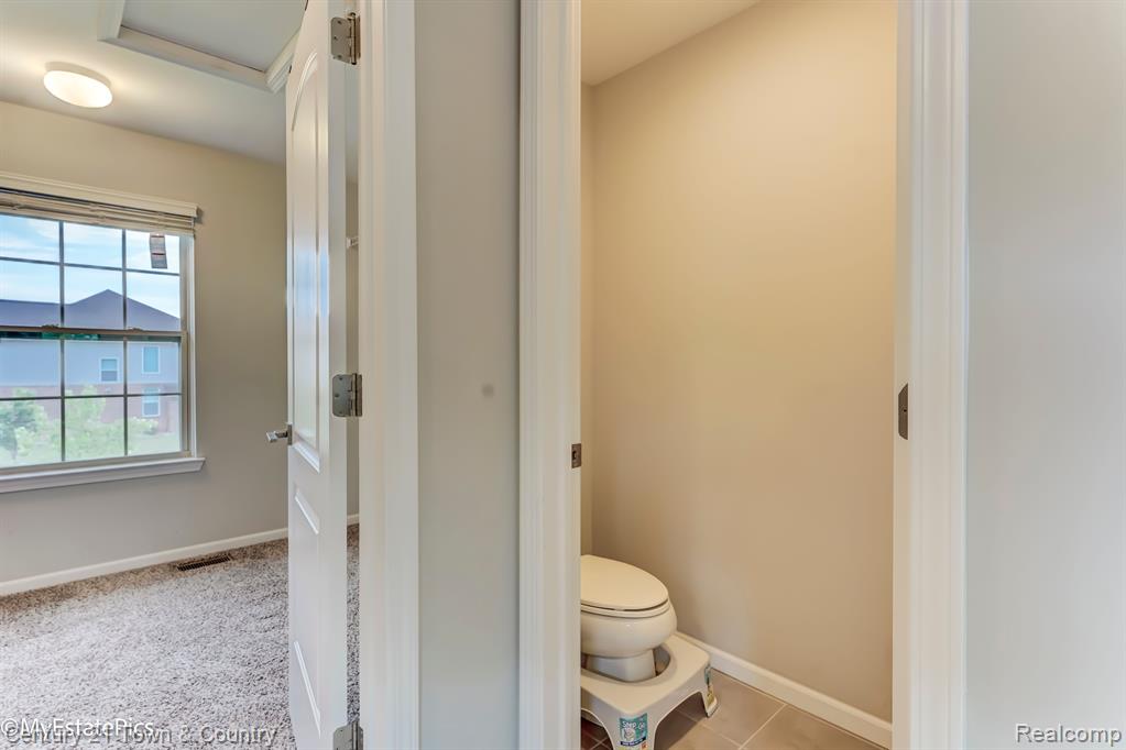 50784 SEVILLA Circle, Novi, MI — Photo 61