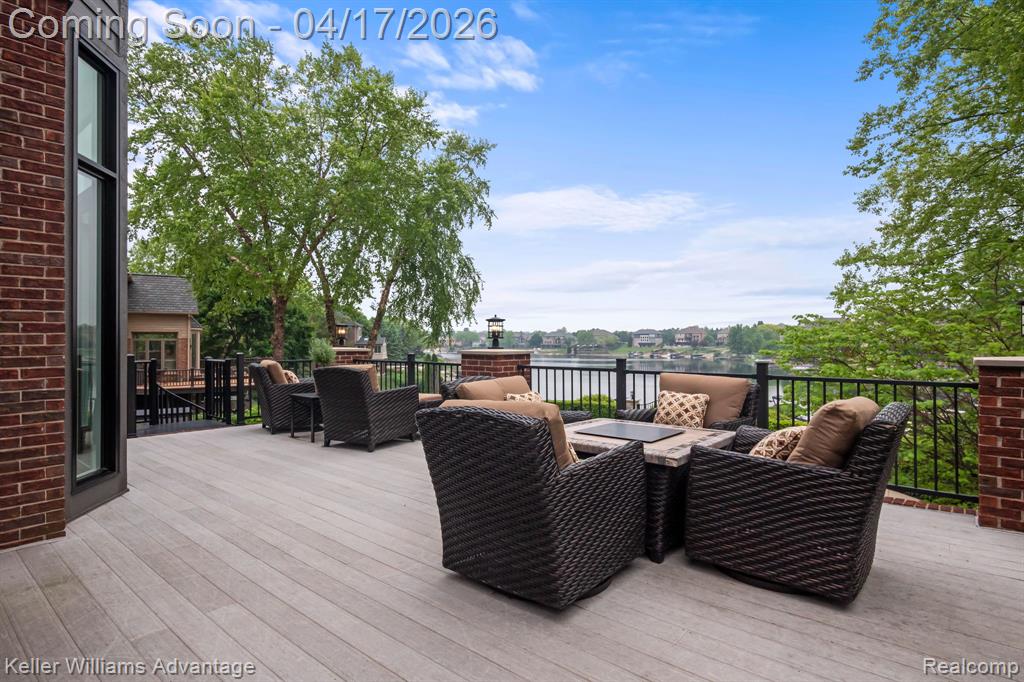 10993 Stoney Point Drive, South Lyon, MI, 48178