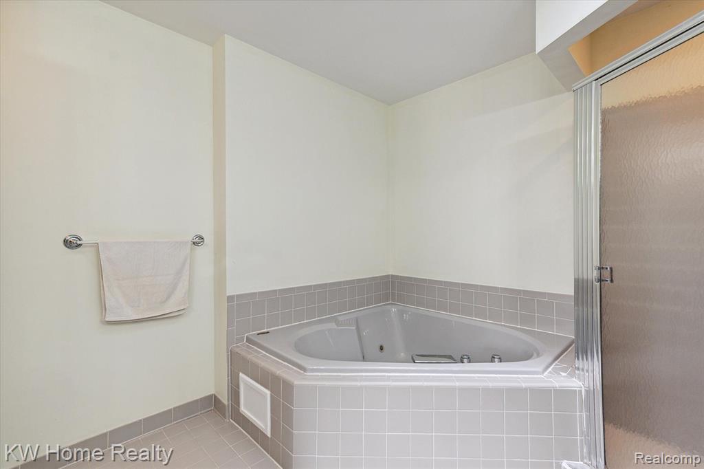 5746 CARY Drive, Ypsilanti, MI 48197 — Photo 27