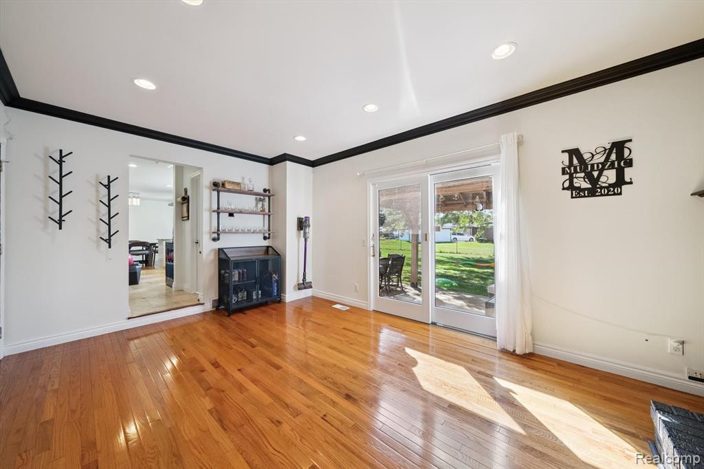 40166 Kristen Drive, Sterling Heights, MI 48310 — Photo 17