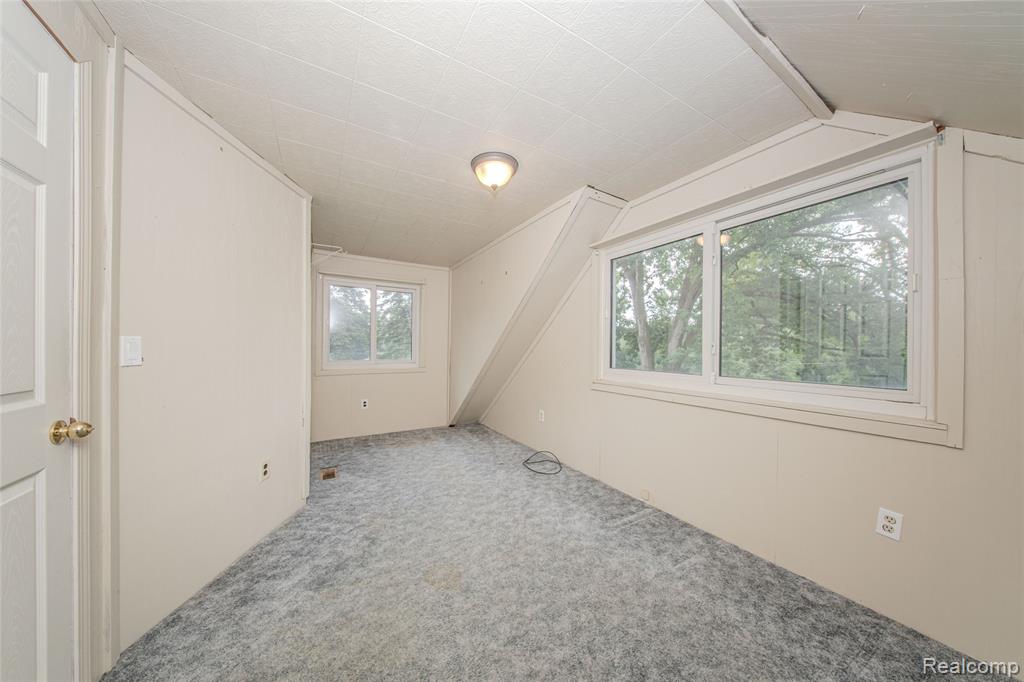9042 Gale Road, White Lake, MI — Photo 64