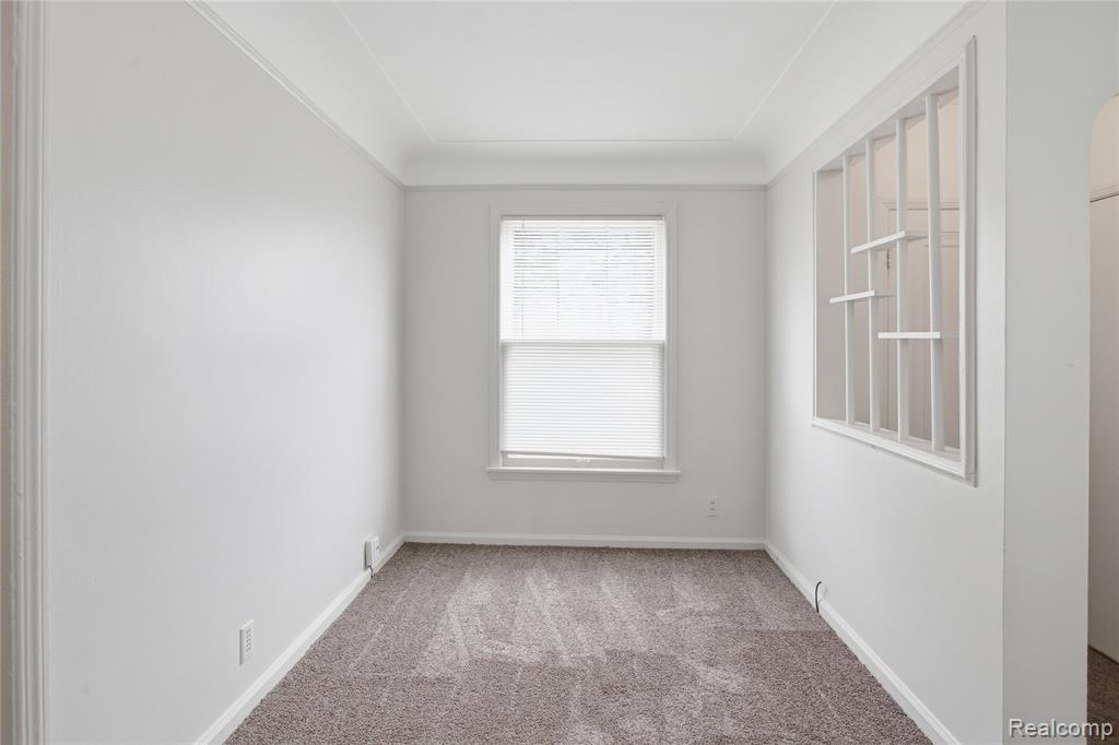 26316 Powers Avenue, Dearborn Heights, MI 48125 — Photo 12