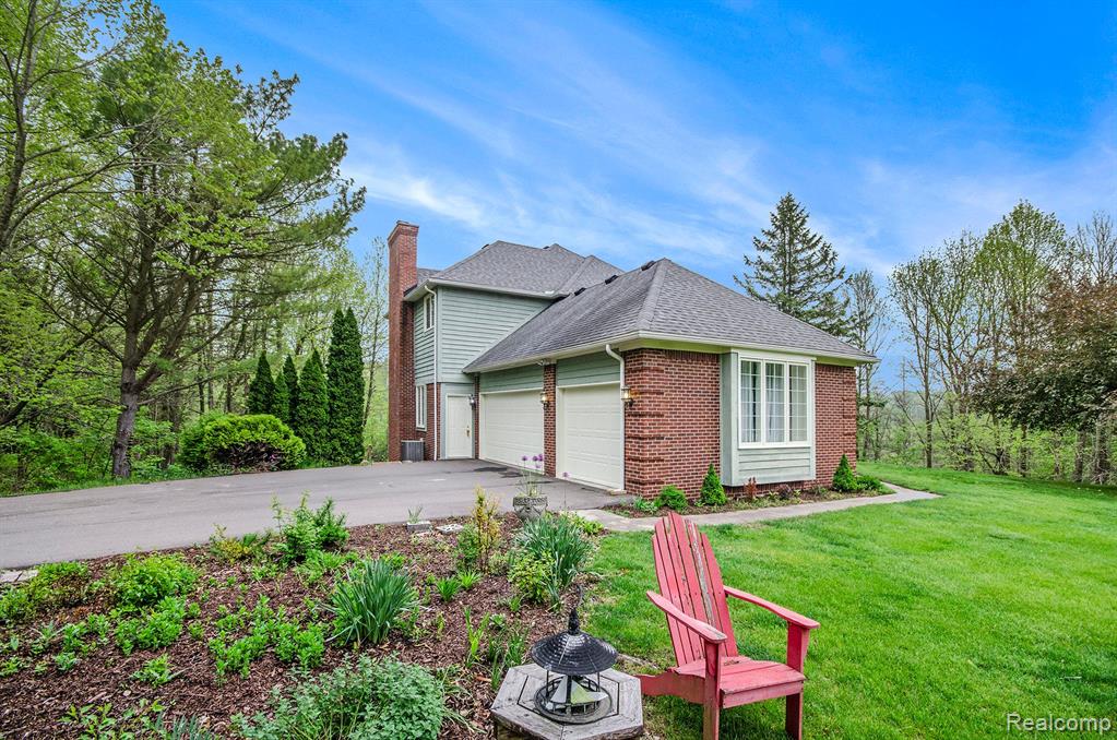 5401 Lone Pine Court, Brighton, MI 48116 — Photo 46