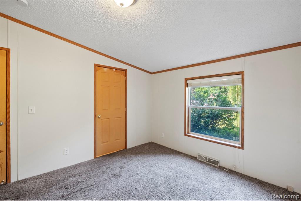 6315 Heyer Street, Romulus, MI 48174 — Photo 21