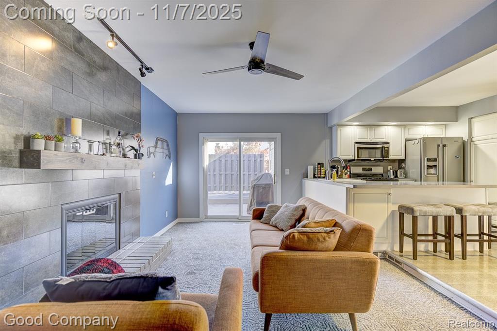 583 Manchester Street, Madison Heights, MI 48071 — Photo 15