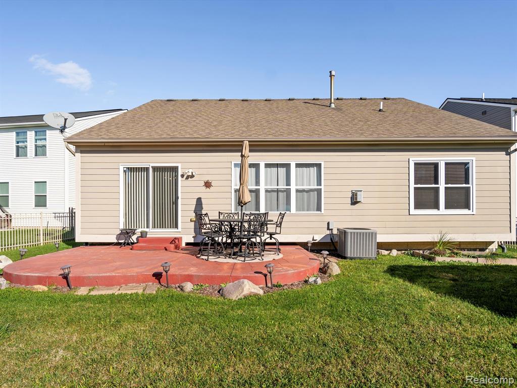 58787 VIRGINIA Circle, New Haven, MI 48048 — Photo 32