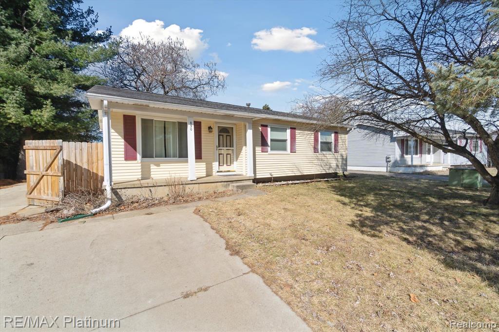 430 WILD OAK Lane, Perry, MI 48872 — Photo 42
