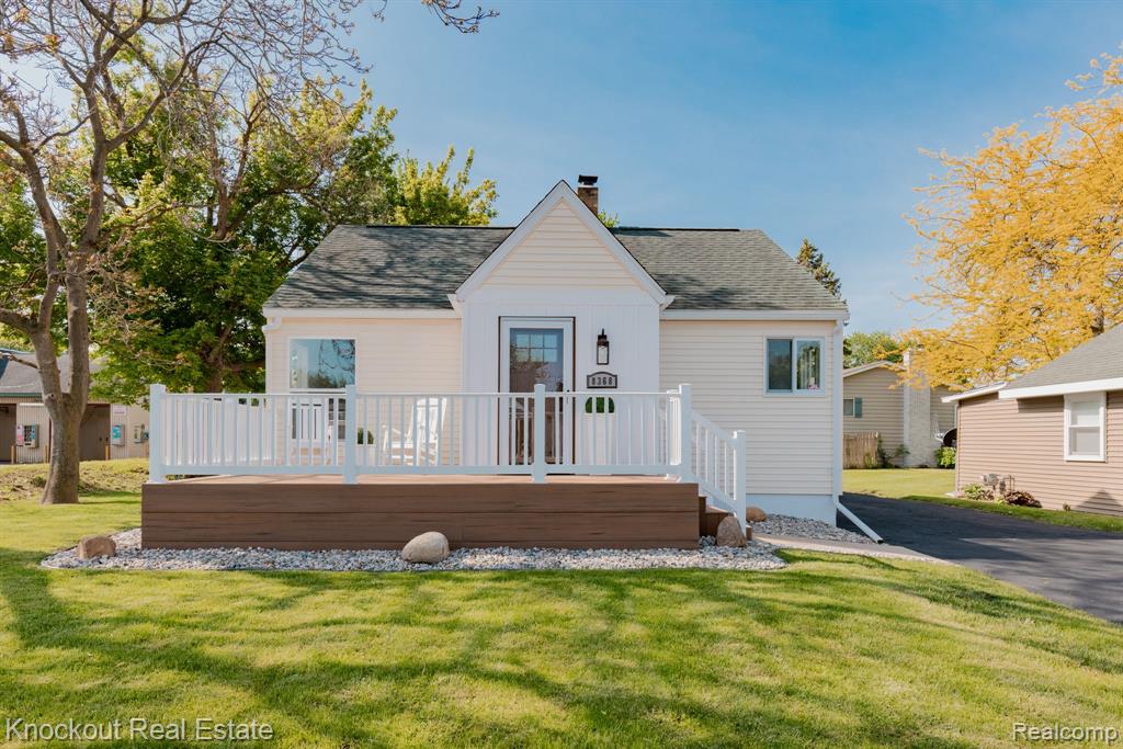 8368 MAIN Street, Birch Run, MI 48415 — front exterior