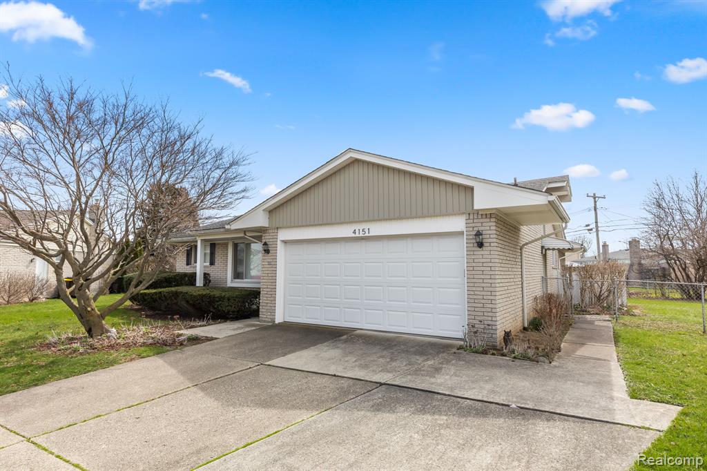4151 red cedar Street, Trenton, MI 48183 — Photo 3