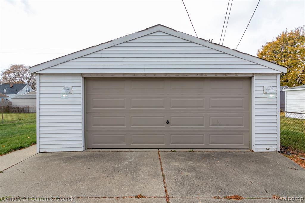 7077 Deering Street, Garden City, MI — Photo 28