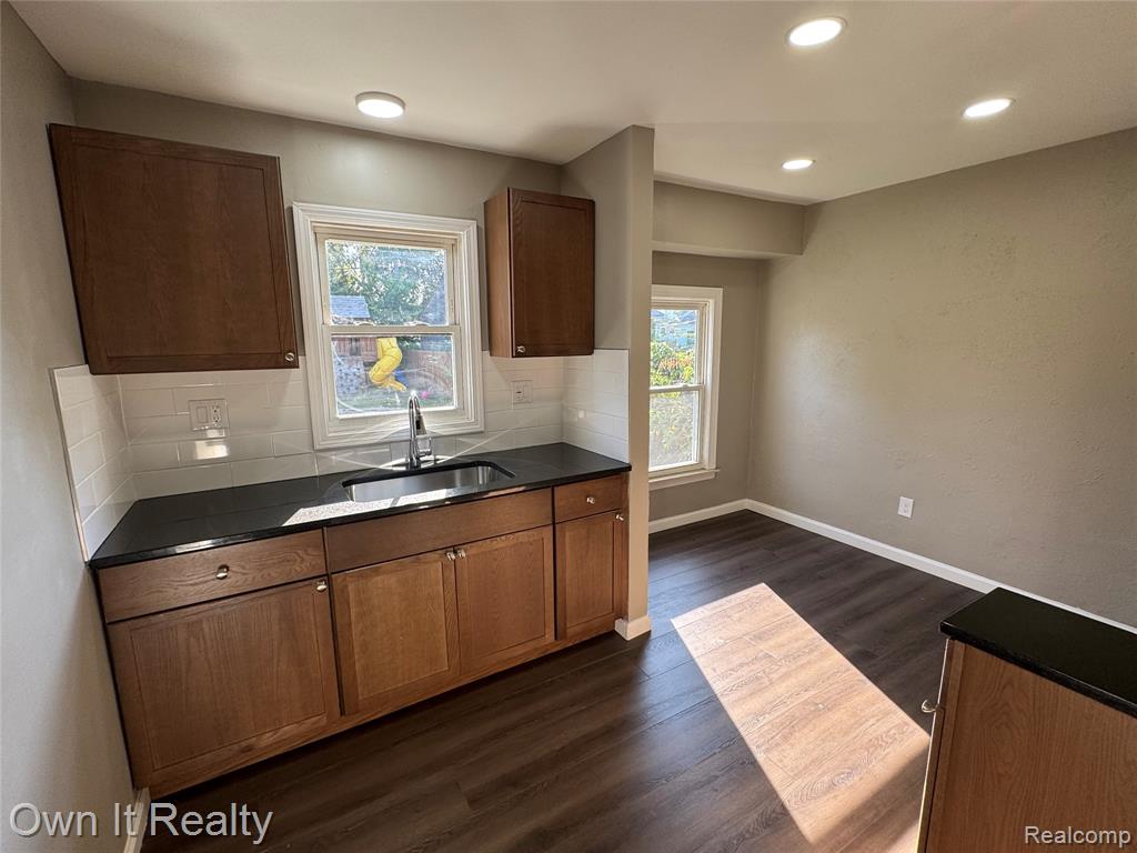 7612 Rockdale, Detroit, MI 48239 — Photo 3