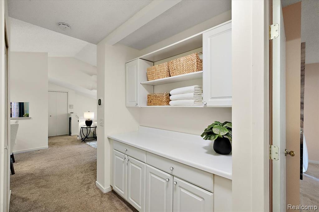 44800 Bayview Drive, 33, Novi, MI 48377 — Photo 24