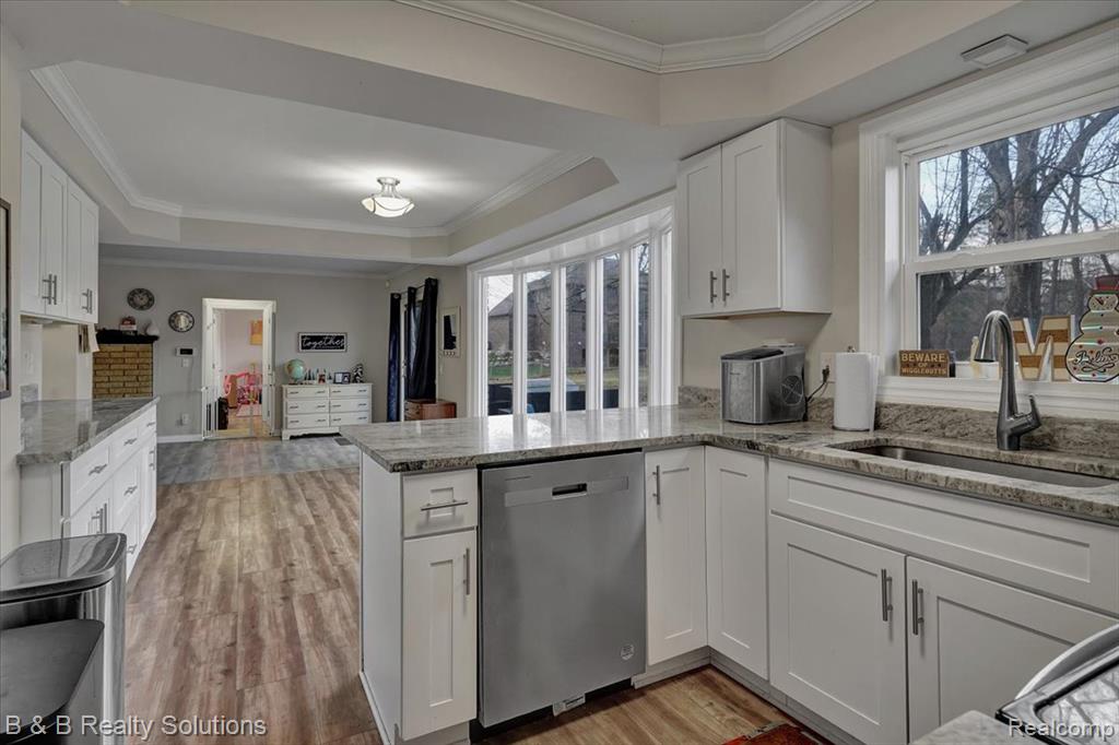 5011 Vincent Trail, Shelby Twp, MI 48316 — Photo 11