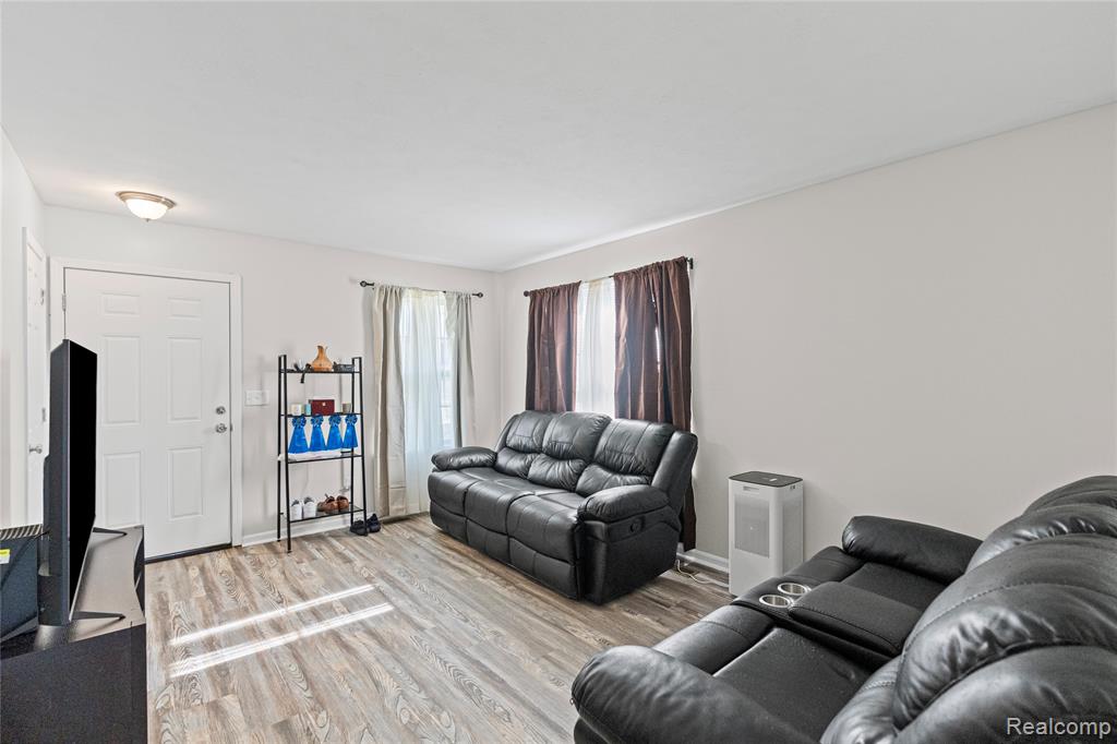 470 E Wood Street, Flint, MI 48503 — Photo 7