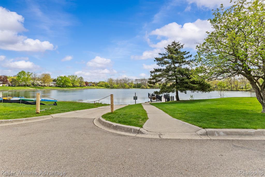 42930 Richards Court, Northville, MI 48167 — Photo 42