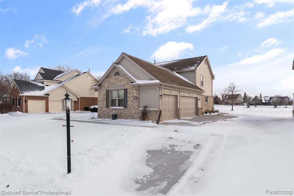 46985 Glastonbury Drive, Canton, MI 48188 — Photo 4