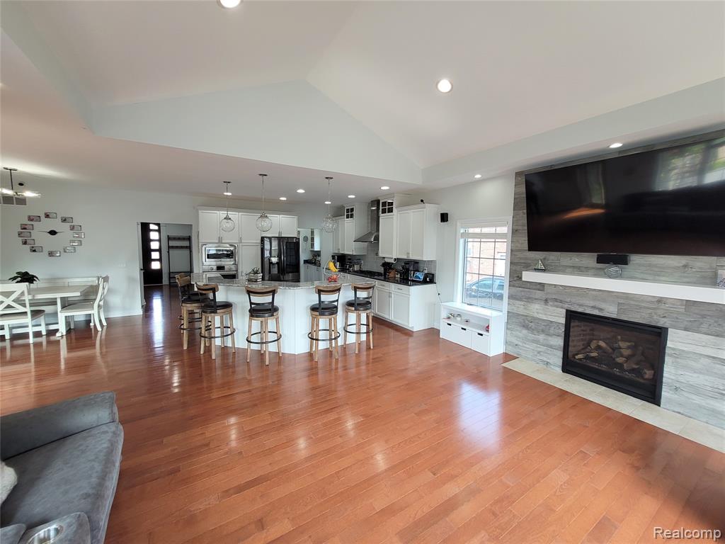 22434 Lange Street, Saint Clair Shores, MI 48080 — Photo 9