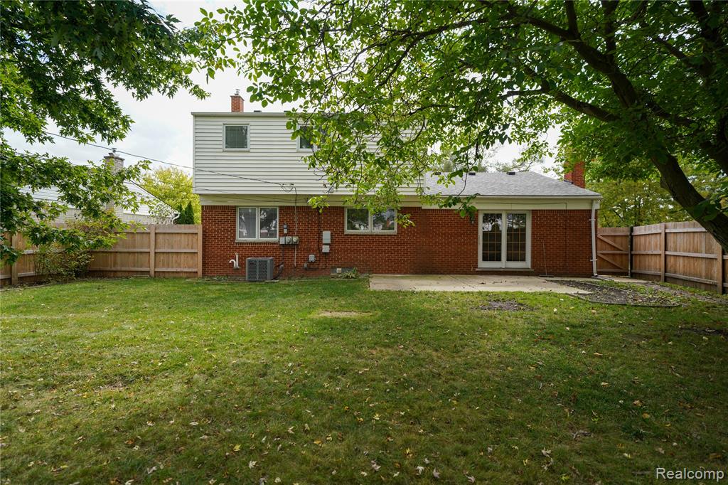 761 Tanglewood Drive, Madison Heights, MI 48071 — Photo 43