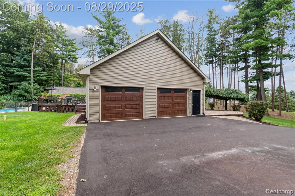 7856 N Kilkenny Drive, Brighton, MI 48116 — Photo 51