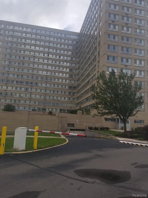8900 E Jefferson Avenue, 1103, Detroit, MI 48214