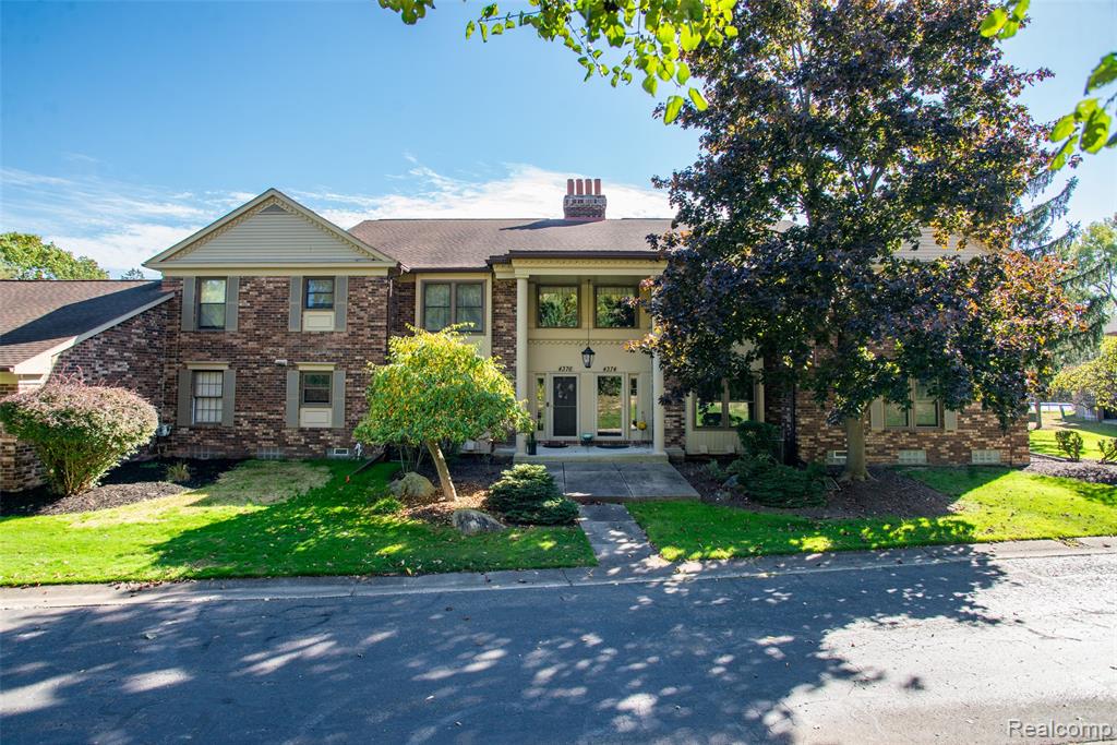 4376 Knightsbridge Lane, West Bloomfield, MI 48323