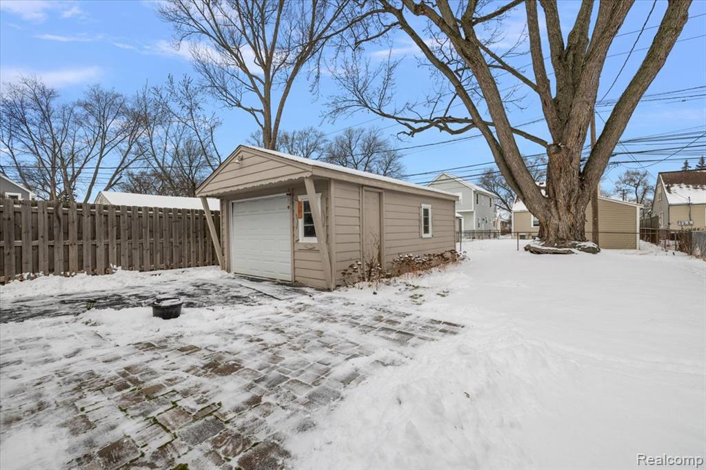 852 Cambridge Road, Berkley, MI 48072 — Photo 33