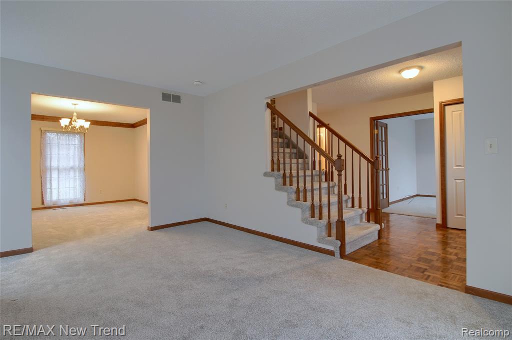 7252 STEEPLECHASE Drive, Saline, MI 48176 — Photo 8