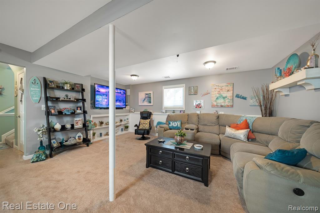 61 TECUMSEH Street, Clawson, MI — Photo 18