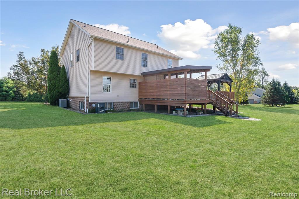 6097 High Valley Drive, White Lake, MI 48383 — Photo 45
