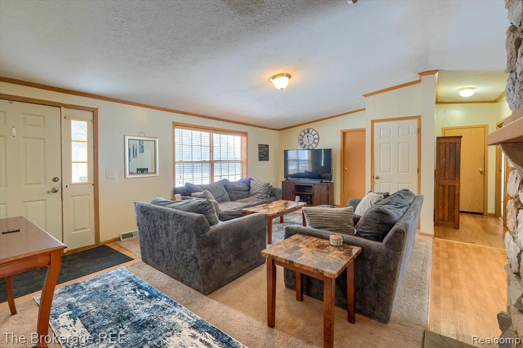8247 N Center Road, Mount Morris, MI 48458 — Photo 7