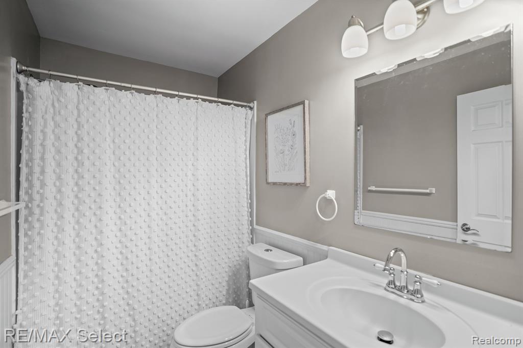 7028 RIEGLER Street, Grand Blanc, MI 48439 — Photo 18